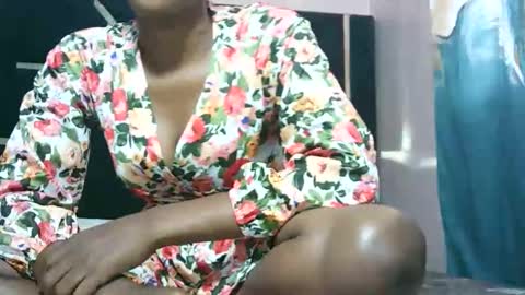 nia256 online show from February 23, 8:25 am