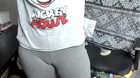 Nicelly Curved online show from April 2, 3:53 pm