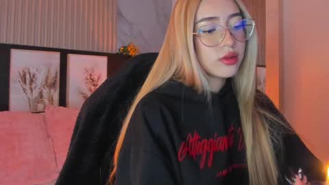 nicky_as online show from November 12, 8:40 pm