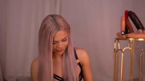 Nicky online show from September 16, 6:38 pm