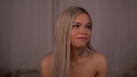 Nicky online show from October 3, 6:02 pm