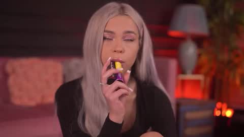 Nicky online show from November 9, 7:43 pm