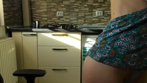 Nicky online show from April 18, 5:21 am