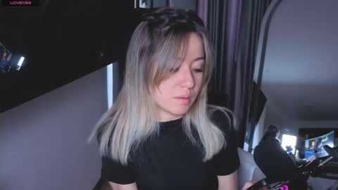 Nicky online show from November 28, 10:02 pm