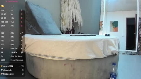 nicohillx online show from December 15, 5:01 am