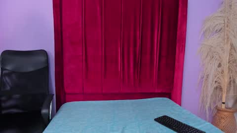 nicohillx online show from February 10, 5:43 am