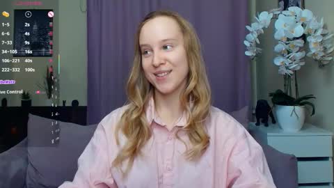 Nicoletta online show from March 29, 6:51 pm