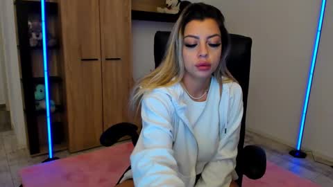 Nico online show from January 16, 7:10 pm