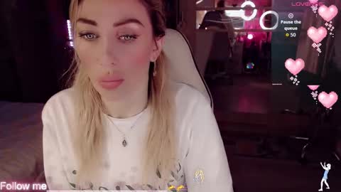 Nicole online show from January 16, 2:40 am