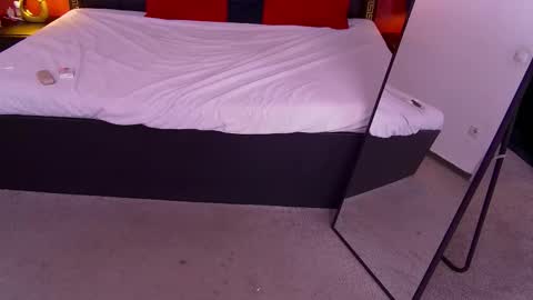 Nicole Wesley online show from November 27, 8:28 am