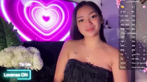 NICOLE online show from November 11, 4:48 pm