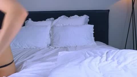 Nicole online show from September 28, 5:03 am