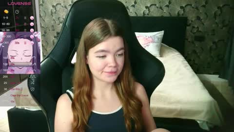 NicoleMeew online show from November 13, 7:02 pm