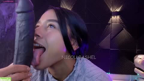 Nicoll  Independent model online show from February 3, 7:29 am