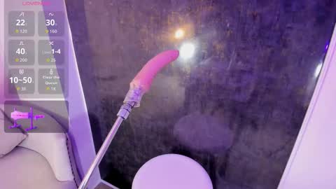 Nicolle online show from March 7, 9:55 pm