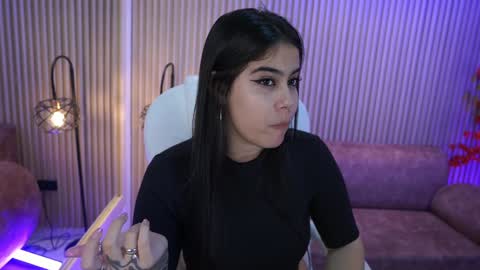 nicooroobin online show from February 6, 1:21 pm