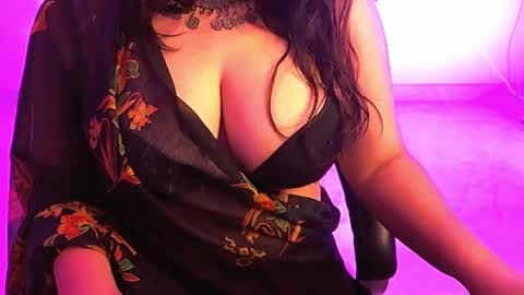 nightqueen107446 online show from February 19, 5:27 am