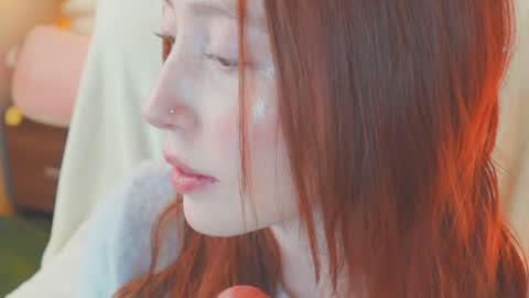 of Nylasweet online show from December 3, 6:10 pm