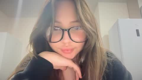 nikagpt online show from April 6, 7:15 pm