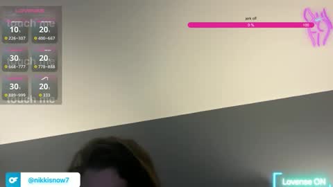 nikkisnow1 online show from March 9, 5:10 am