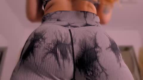     online show from November 13, 11:53 am