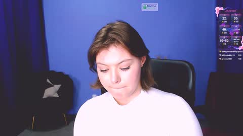 Snapshot of nikol_kitt chatting on December 16, 7:21 pm Little Niko  Help me reach my goals online show from December 16, 7:21 pm