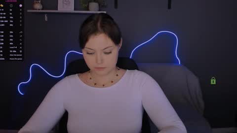 Snapshot of nikol_kitt chatting on September 26, 8:17 pm Little Niko  Help me reach my goals online show from September 26, 8:17 pm