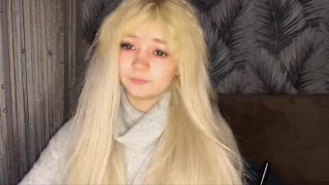 nikoli_naw online show from May 21, 7:34 pm