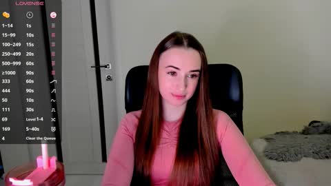 Snapshot of nikoll_s chatting on October 23, 4:51 am online show from October 23, 4:51 am