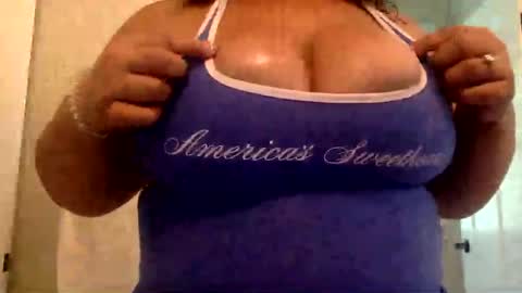 nina2029 online show from July 4, 4:14 pm
