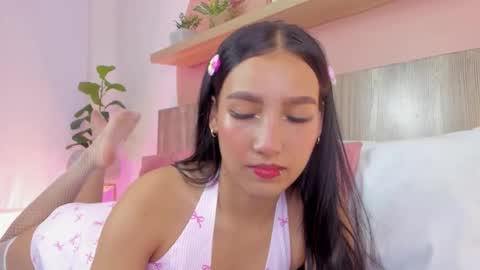 N I N A online show from December 14, 3:23 am