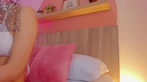 N I N A online show from December 3, 2:36 am