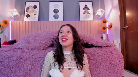 nina_ford_ online show from March 7, 3:46 am