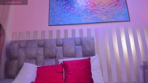 nina_glow_ online show from March 7, 12:34 pm