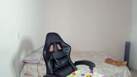  Nina  online show from April 17, 10:01 pm