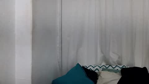 Ninaa fox online show from February 12, 4:44 pm