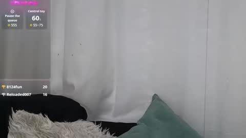 Ninaa fox online show from October 16, 5:26 pm