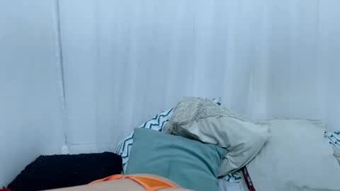 Ninaa fox online show from February 26, 5:00 pm