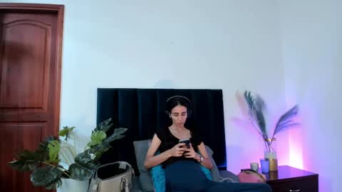 Snapshot of ninacavallli chatting on October 10, 6:57 pm Nina online show from October 10, 6:57 pm