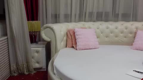 NinaCrystal online show from February 20, 5:55 am