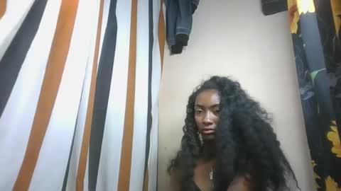 ninaeaa online show from November 18, 6:53 pm