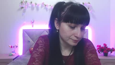 ninaflawlees online show from April 16, 12:05 pm