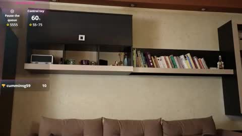 NinaNovalicious online show from December 3, 8:49 am