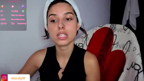 ninasky19 online show from April 1, 10:29 pm