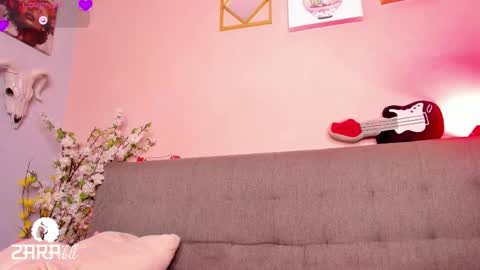 NINI  online show from November 16, 4:18 pm