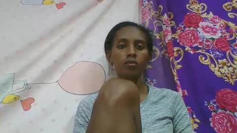 ninie246746 online show from March 20, 3:50 pm