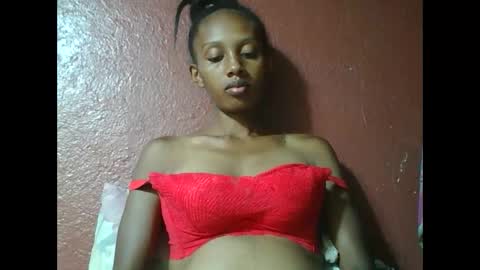 ninie246746 online show from January 18, 5:20 am