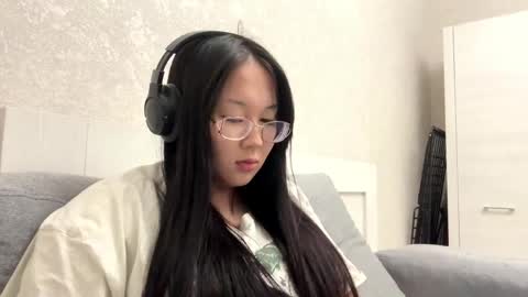 Nira online show from April 12, 10:01 pm