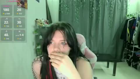 Alice online show from June 14, 7:25 pm