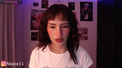 Nixxie  online show from November 17, 1:28 am